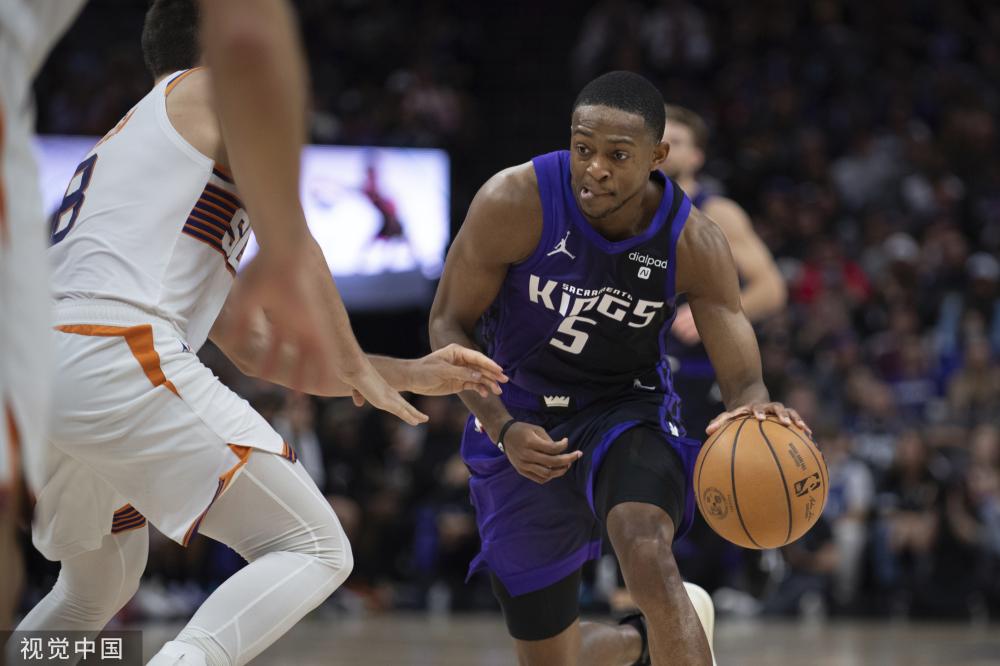 国内球迷依 国内球迷依